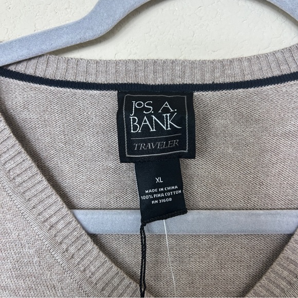 NWT- JoS A. Bank Men’s Traveler Pima V Neck Sweater Size XL - Picture 4 of 6